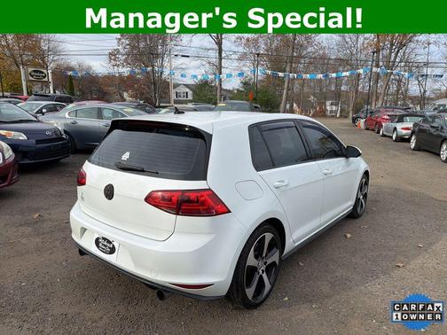 2017 Volkswagen Golf GTI 2.0T SE 4-Door