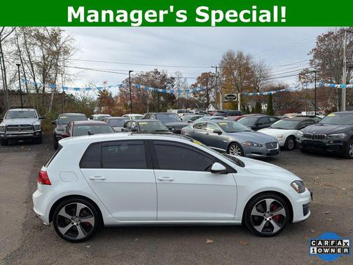 2017 Volkswagen Golf GTI 2.0T SE 4-Door