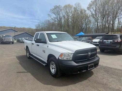 Bright White Clearcoat 2019 RAM 1500 Tradesman