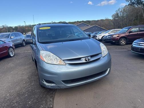 2006 Toyota Sienna LE