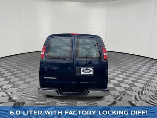 Dark Blue Metallic 2017 Chevrolet Express 3500 Work Van