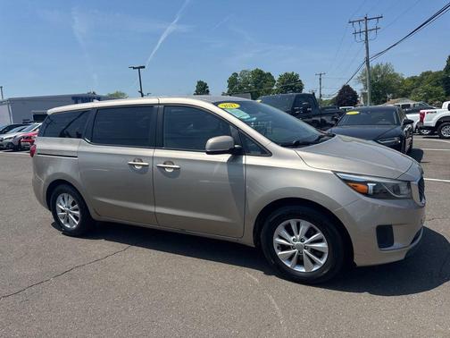 Beachwood Pearl 2017 Kia Sedona LX