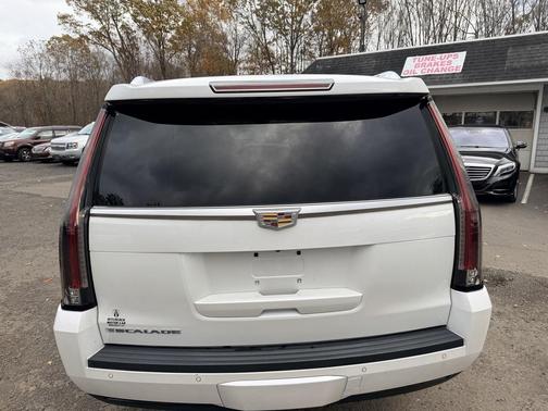 2016 Cadillac Escalade ESV Platinum