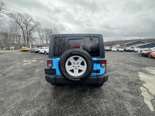 2017 Jeep Wrangler Unlimited Sport
