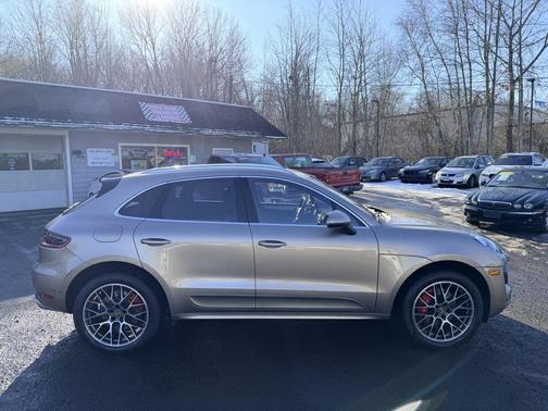 2015 Porsche Macan Turbo