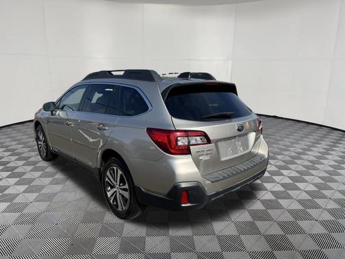 Tungsten Metallic 2018 Subaru Outback 3.6R Limited