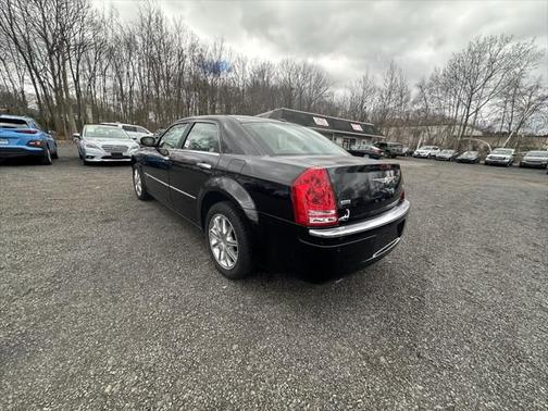 2010 Chrysler 300C Base