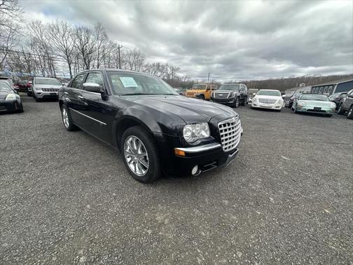 2010 Chrysler 300C Base