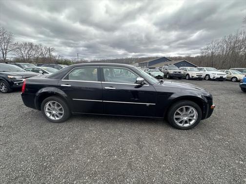 2010 Chrysler 300C Base