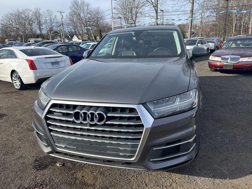 2019 Audi Q7 45 Premium Plus