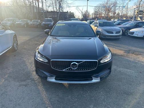 2018 Volvo V90 Cross Country T5