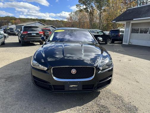 2018 Jaguar XE 25t