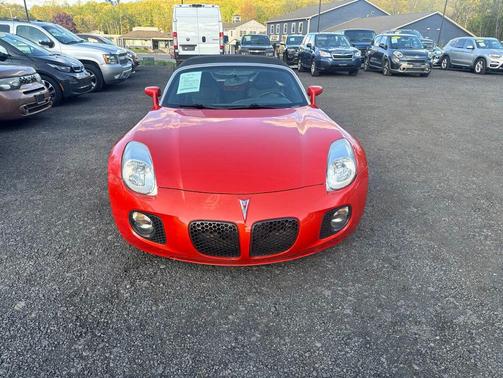 Brazen (Inferno Orange Metallic) 2008 Pontiac Solstice GXP