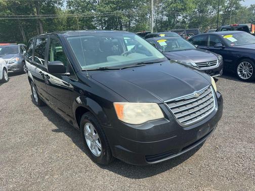 2010 Chrysler Town & Country New LX