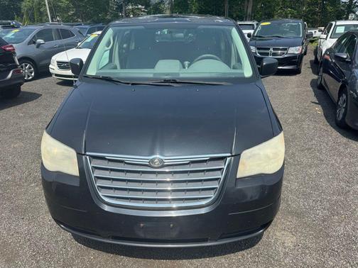 2010 Chrysler Town & Country New LX