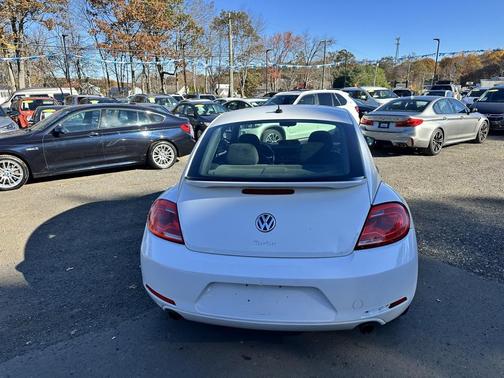 2012 Volkswagen Beetle Base
