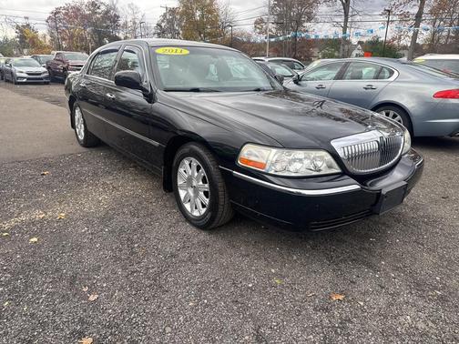 2011 Lincoln Town Car Signature