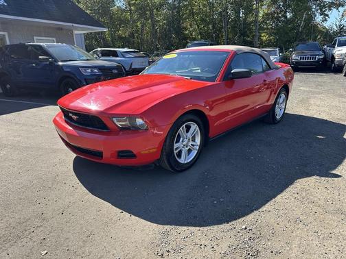 2011 Ford Mustang V6