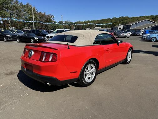 2011 Ford Mustang V6