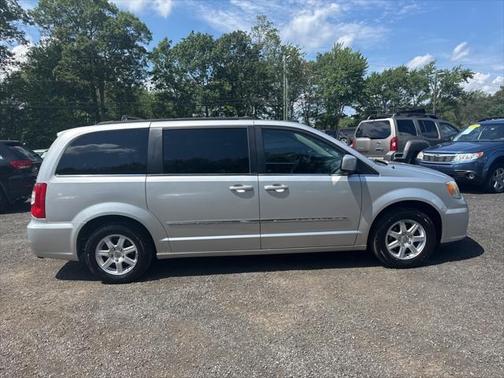 2012 Chrysler Town & Country Touring