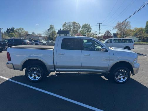 Bright White Clearcoat/Mineral Gray Metallic CC 2010 Dodge Ram 1500 Laramie