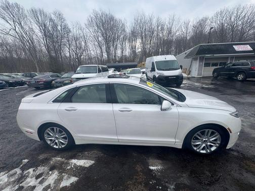 2014 Lincoln MKZ Base