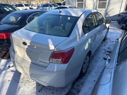 2013 Subaru Impreza 2.0i