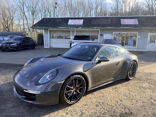 2015 Porsche 911 Carrera 4S