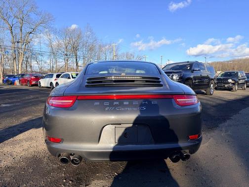 2015 Porsche 911 Carrera 4S