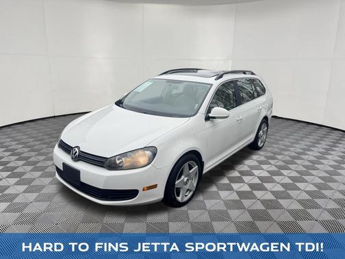 Candy White 2014 Volkswagen Jetta SportWagen DSG TDI w/Sunroof & Nav