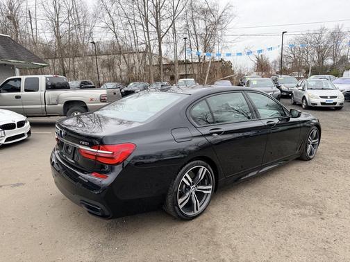 2017 BMW 750 I