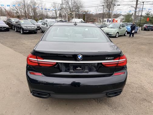 2017 BMW 750 I