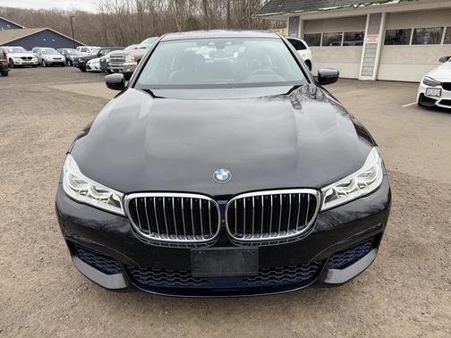 2017 BMW 750 I