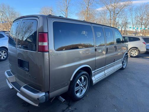 2004 Chevrolet Express 1500 Base