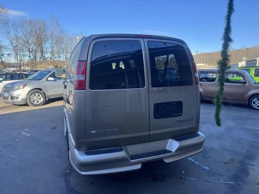 2004 Chevrolet Express 1500 Base