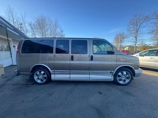 2004 Chevrolet Express 1500 Base