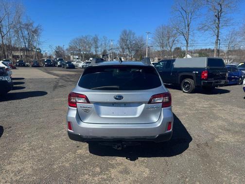 Ice Silver Metallic 2016 Subaru Outback 2.5i Limited
