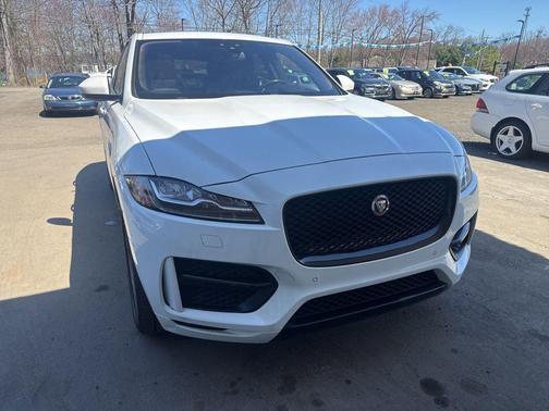 Polaris White 2017 Jaguar F-PACE 35t R-Sport