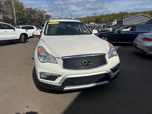 2016 INFINITI QX50 Base