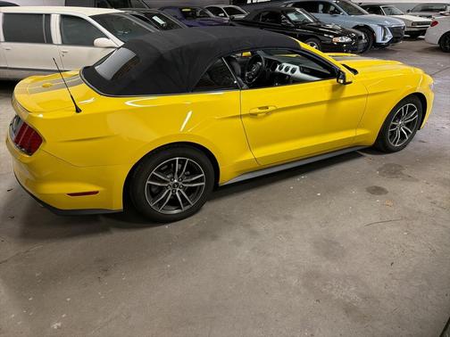 2017 Ford Mustang EcoBoost Premium