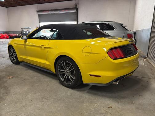 2017 Ford Mustang EcoBoost Premium