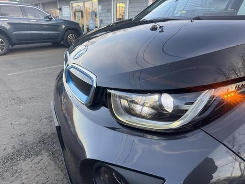 2014 BMW i3 Base w/Range Extender