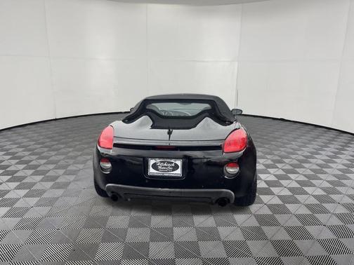 Mysterious (Black) 2007 Pontiac Solstice GXP
