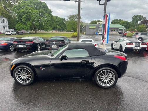 Mysterious (Black) 2007 Pontiac Solstice GXP