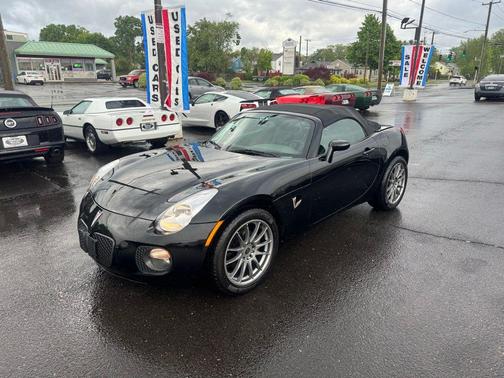 Mysterious (Black) 2007 Pontiac Solstice GXP