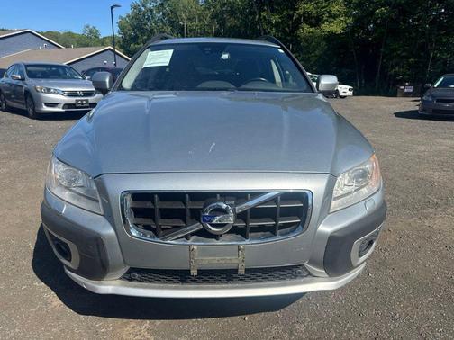 Silver 2013 Volvo XC70