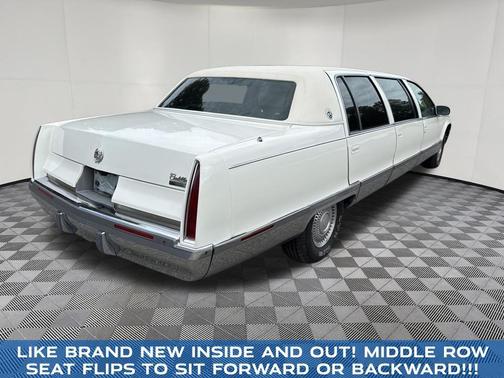 White 1995 Cadillac Fleetwood Standard