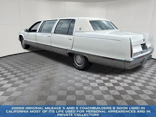 White 1995 Cadillac Fleetwood Standard