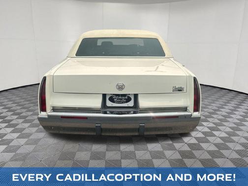 White 1995 Cadillac Fleetwood Standard