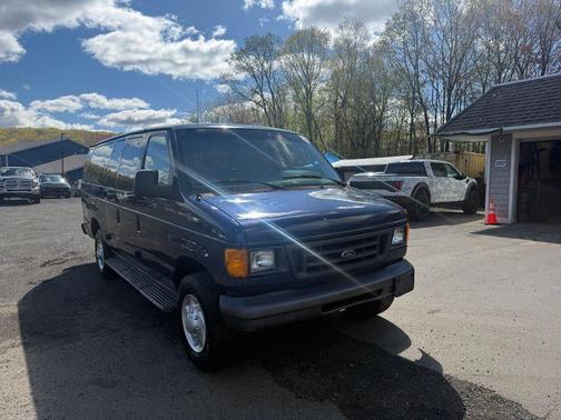 Blue 2007 Ford E350 Super Duty